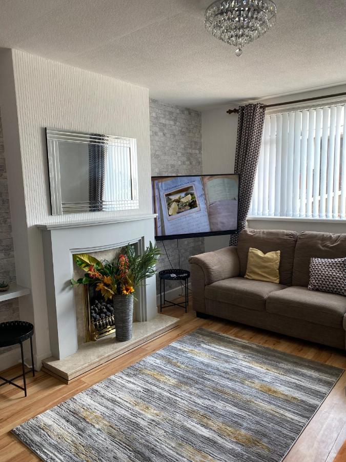 M&J Apartment Blackpool Exterior photo
