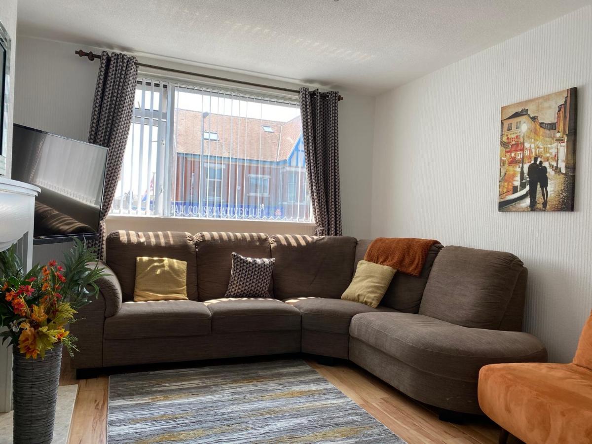 M&J Apartment Blackpool Exterior photo